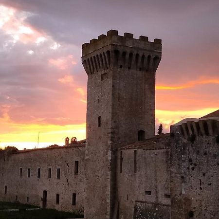 Torre Della Botonta Acomodação com café da manhã Castel Ritaldi Exterior foto