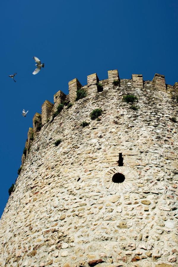 Torre Della Botonta Acomodação com café da manhã Castel Ritaldi Exterior foto