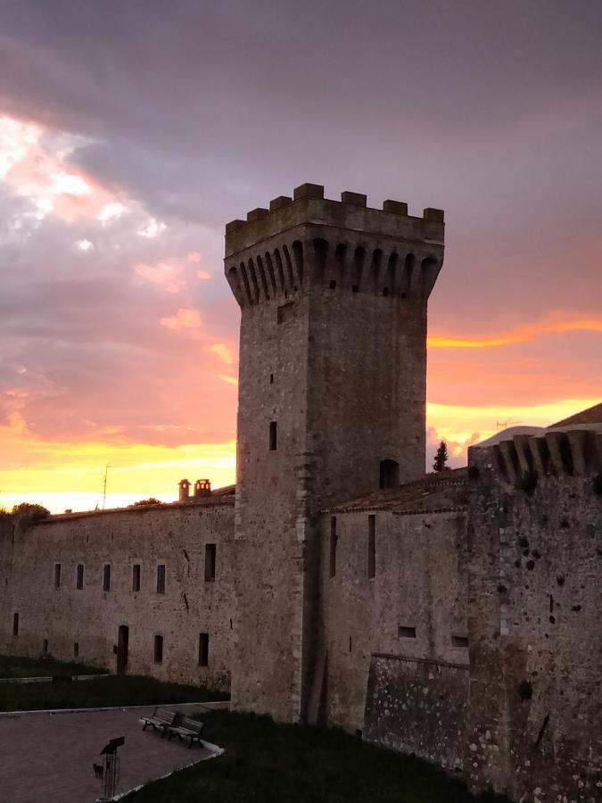 Torre Della Botonta Acomodação com café da manhã Castel Ritaldi Exterior foto