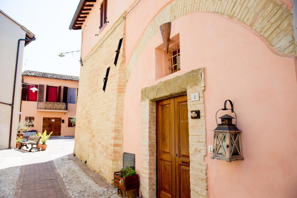 Torre Della Botonta Acomodação com café da manhã Castel Ritaldi Exterior foto