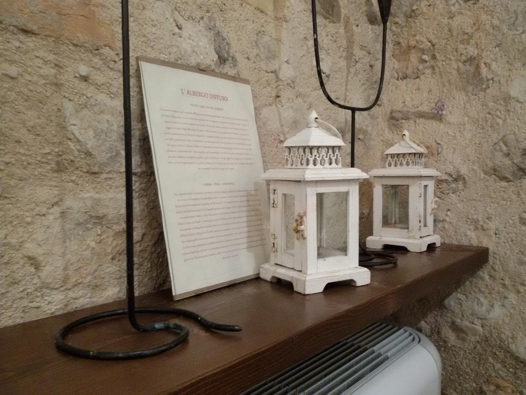 Torre Della Botonta Acomodação com café da manhã Castel Ritaldi Exterior foto
