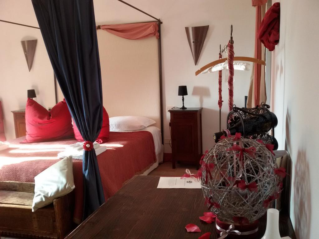Torre Della Botonta Acomodação com café da manhã Castel Ritaldi Quarto foto
