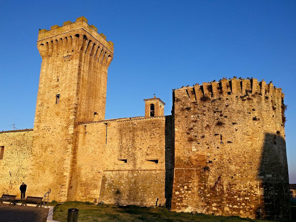 Torre Della Botonta Acomodação com café da manhã Castel Ritaldi Exterior foto